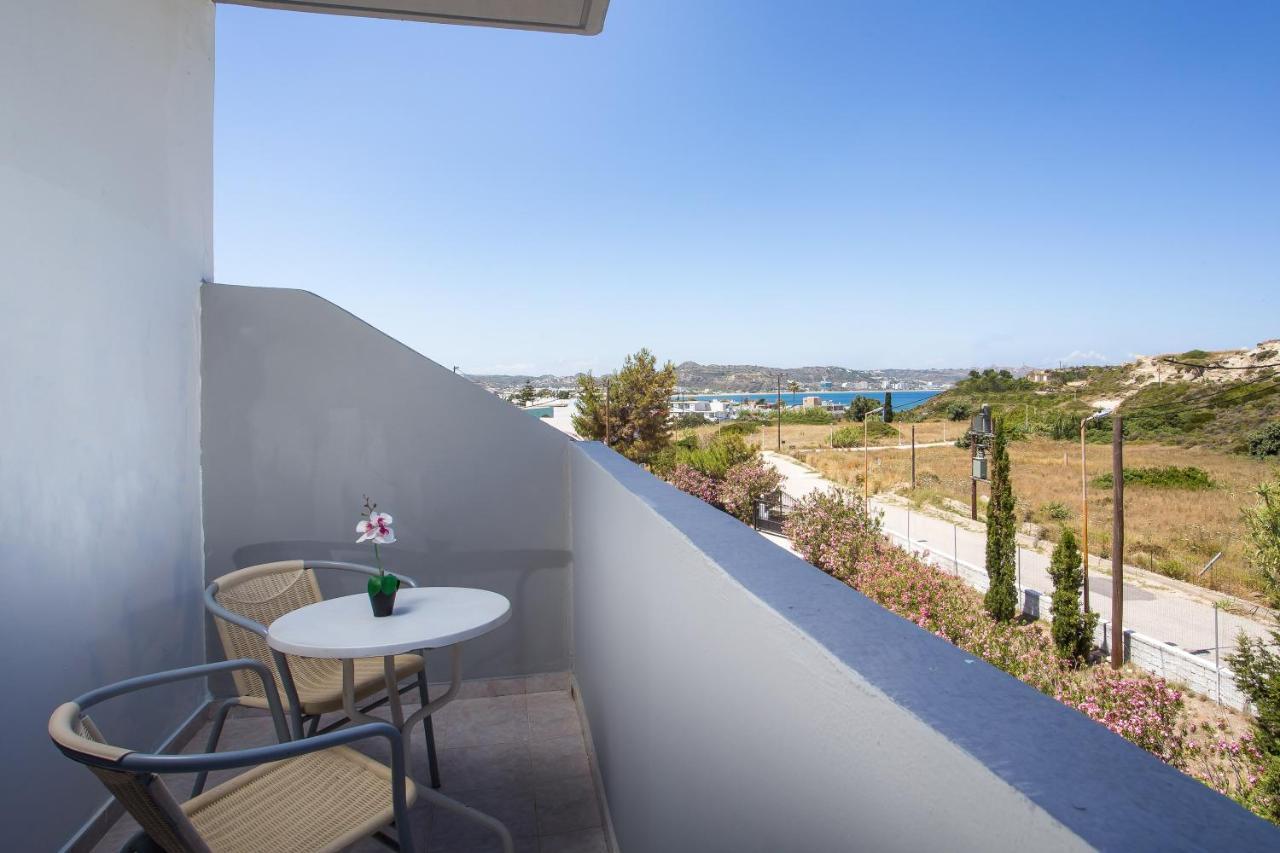 Sun & Sea Hotel Apartments Фалираки Екстериор снимка