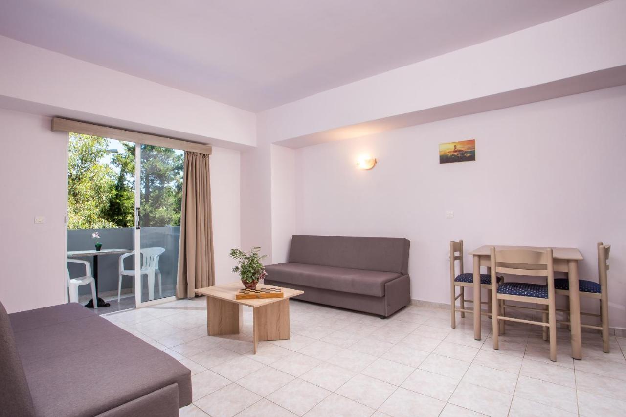 Sun & Sea Hotel Apartments Фалираки Екстериор снимка