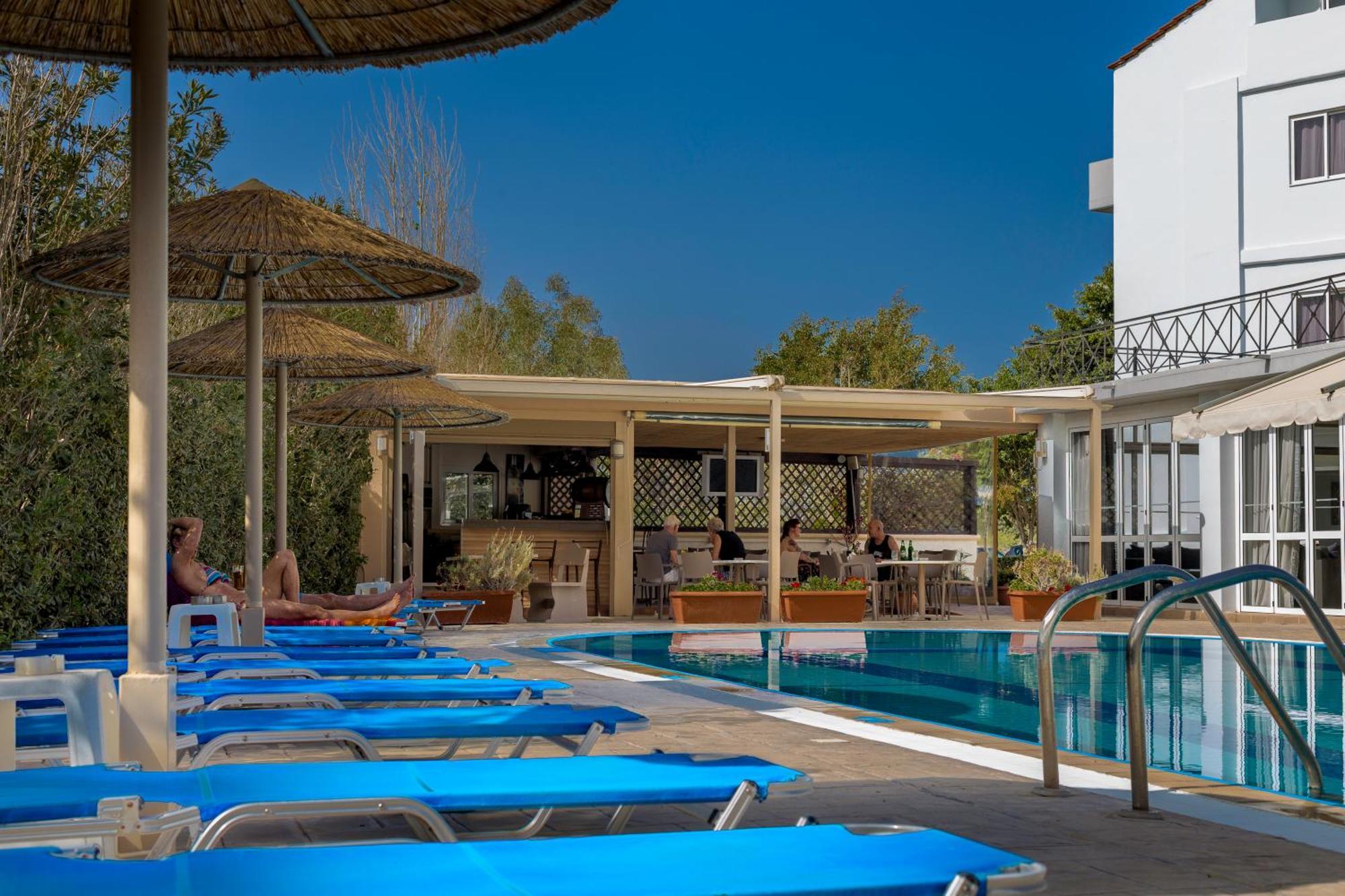 Sun & Sea Hotel Apartments Фалираки Екстериор снимка